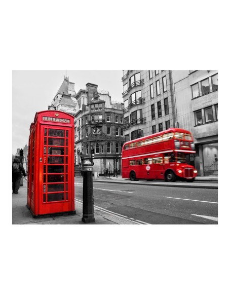 Фототапет - Red bus and phone box in London